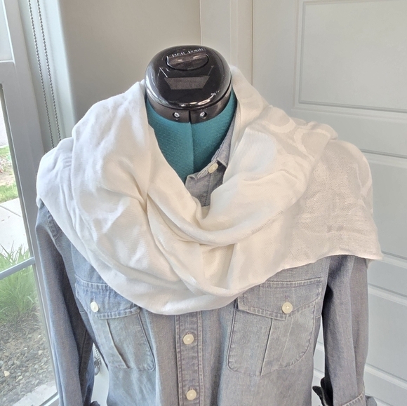 DISNEY PARKS EXCLUSIVE SCARF LOT SET OF 2 BROWN & WHITE MICKEY MOUSE WOMEN OS - Picture 5 of 13